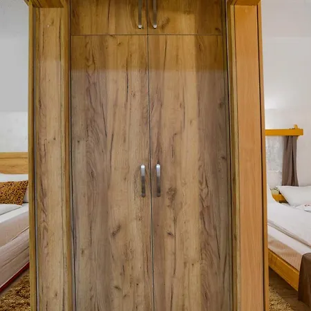 Maison d'hôtes Konaciste Dabic 3*